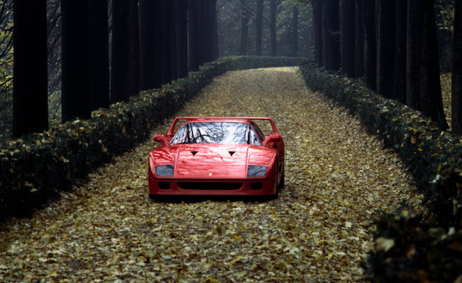 Celebrate the 30th Anniversary of the Ferrari F40 With This Amazing Throwback Gallery
