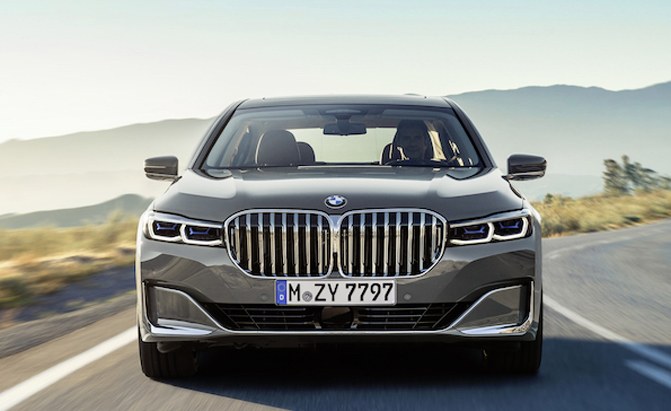 The New BMW 7 Series Wants to Show You Its Massive New Grille